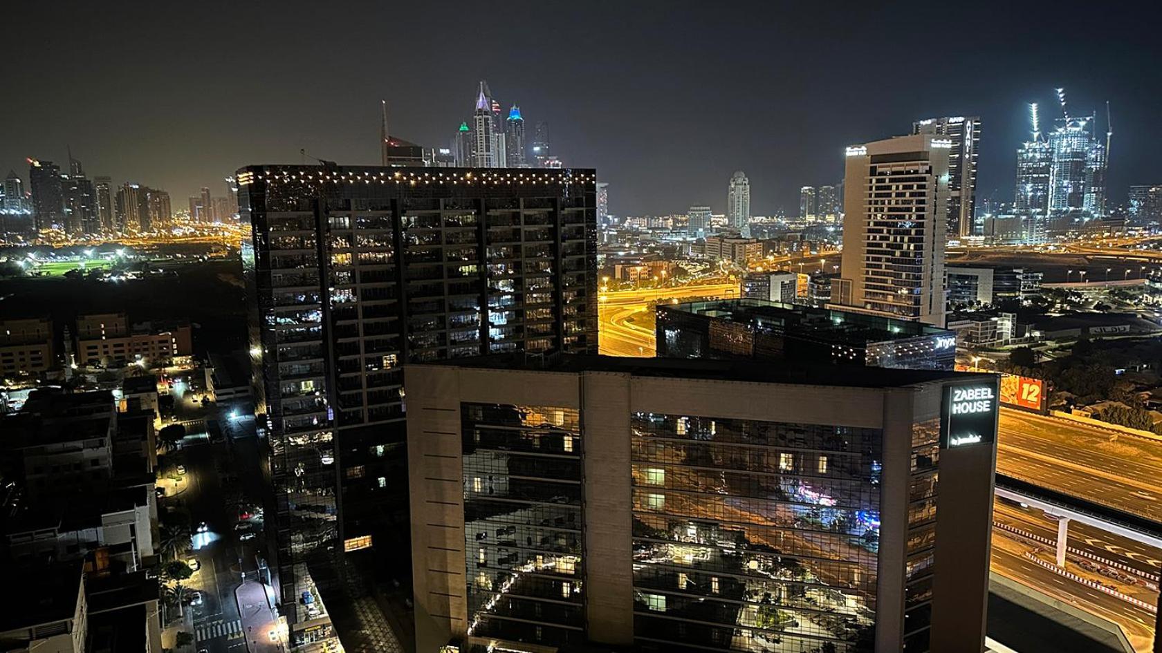 Horizon View Partition Room In Barsha Heights Near Metro ドバイ エクステリア 写真